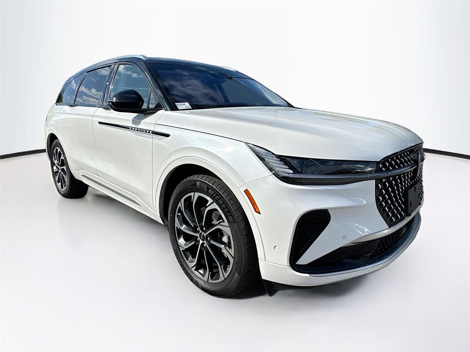 2024 Lincoln Nautilus Reserve's photo