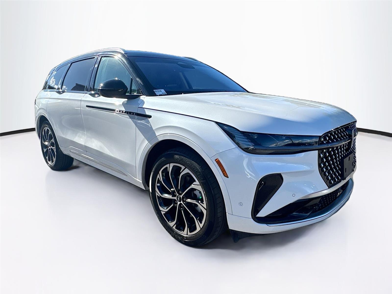 2024 Lincoln Nautilus Reserve's photo