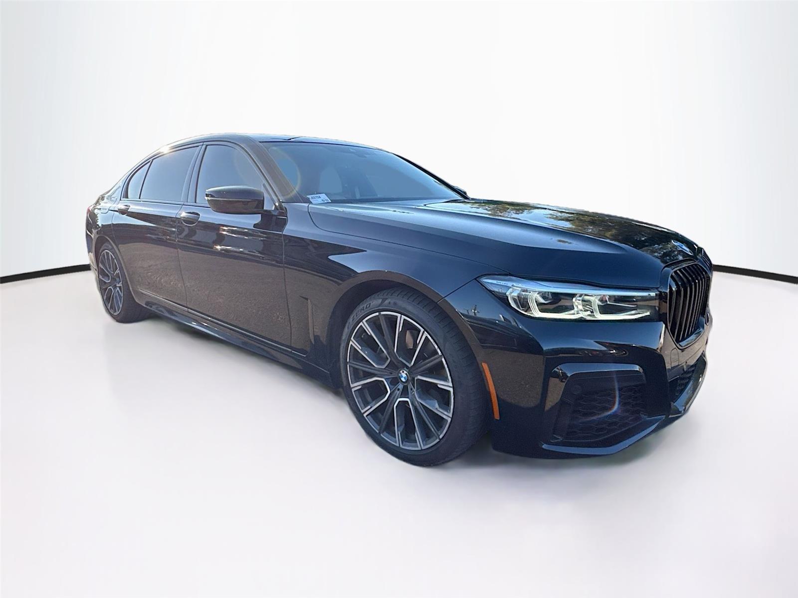 2022 BMW 7 Series 740i's photo