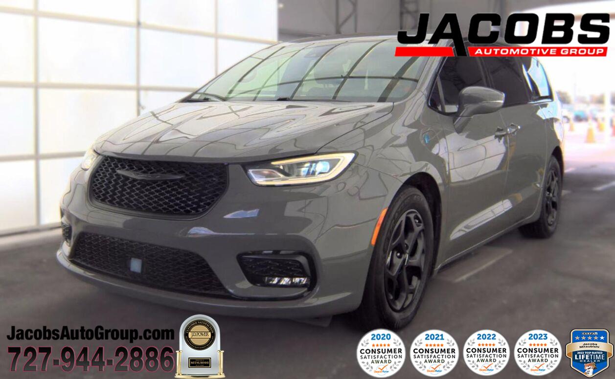 Ceramic Gray Clearcoat 2022 Chrysler Pacifica Hybrid Minivan Front-Wheel Drive Automatic
