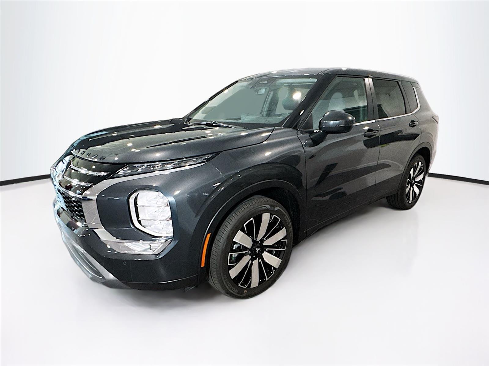 2026 Mitsubishi Outlander, photo 1
