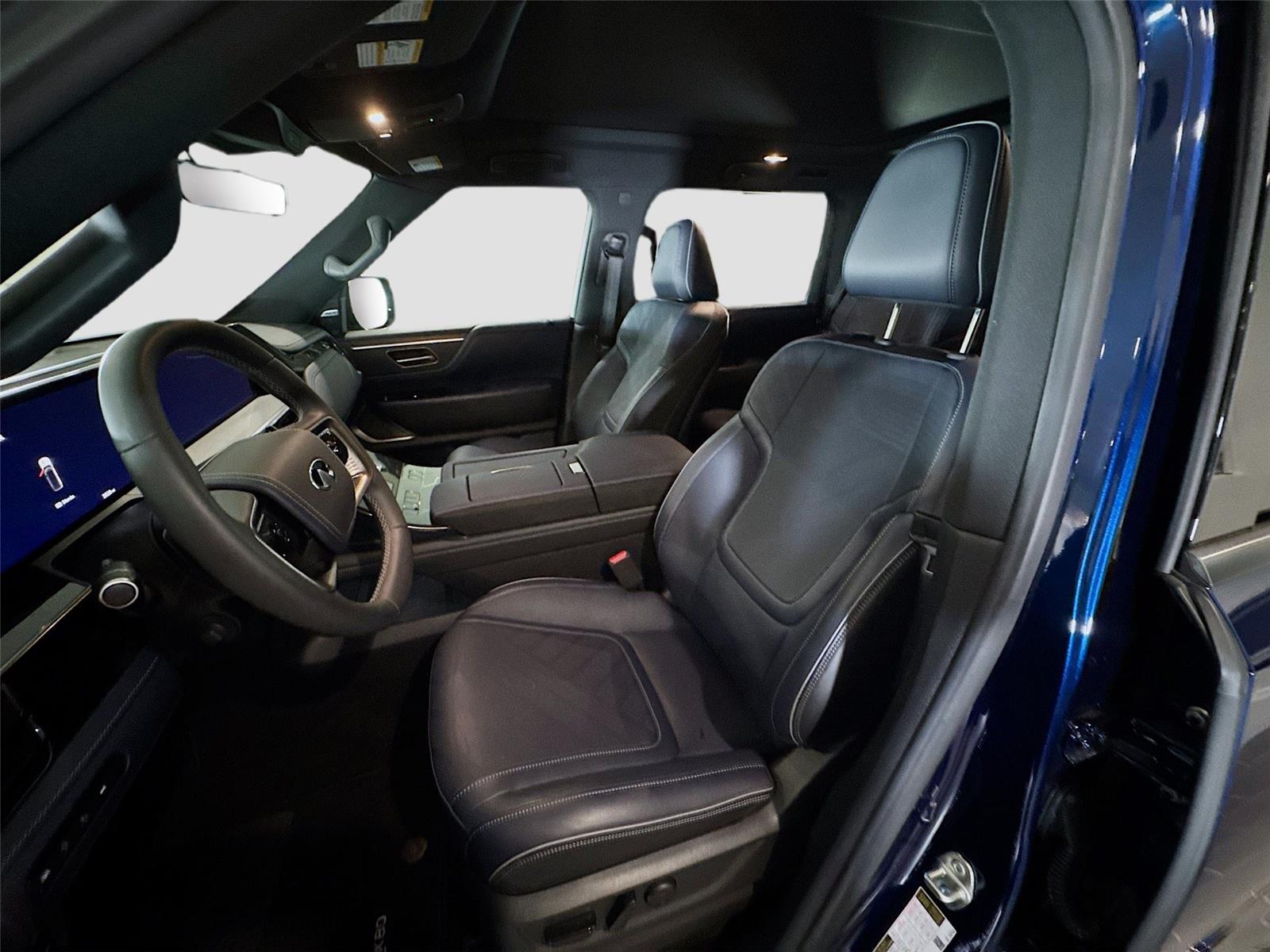 2026 INFINITI QX80 Luxe - Photo 4