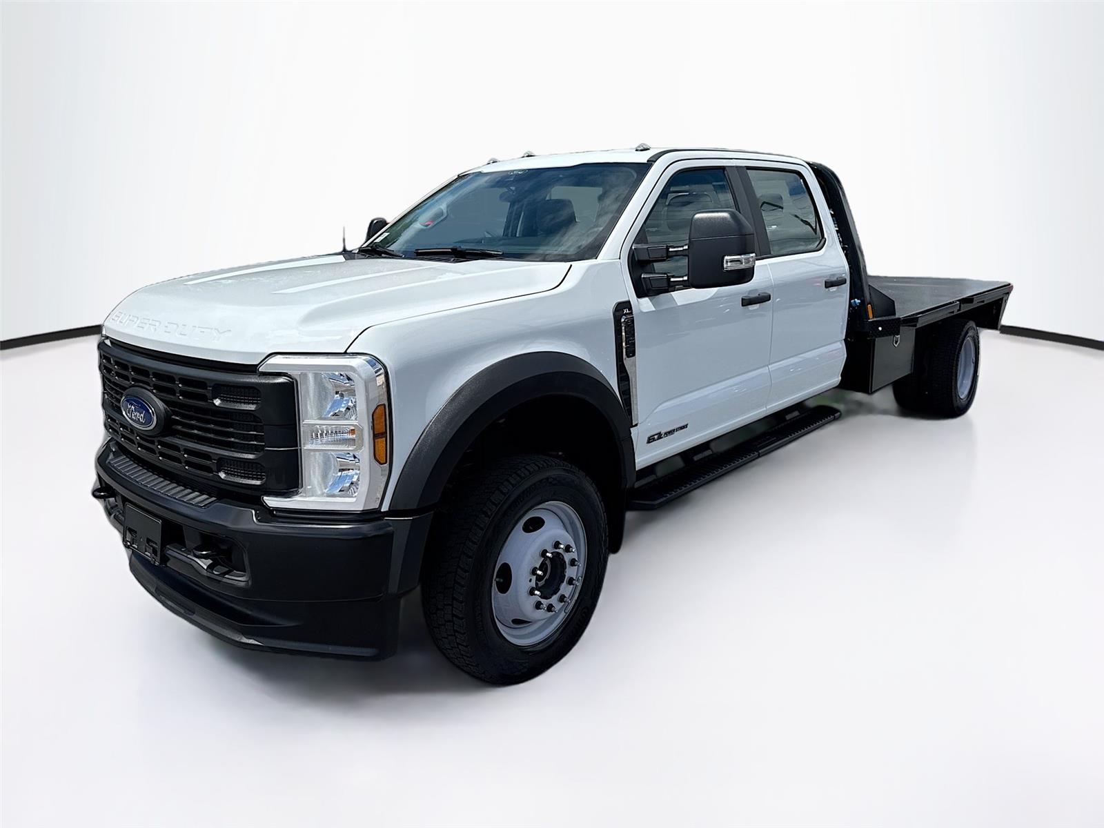 2025 Ford F-550 Super Duty Chassis Cab