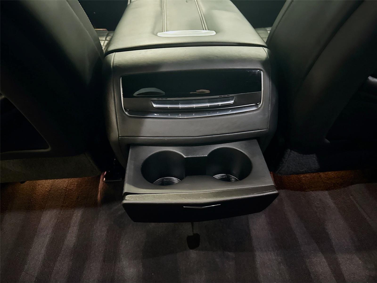 2023 Cadillac Escalade ESV Sport Platinum - Photo 19