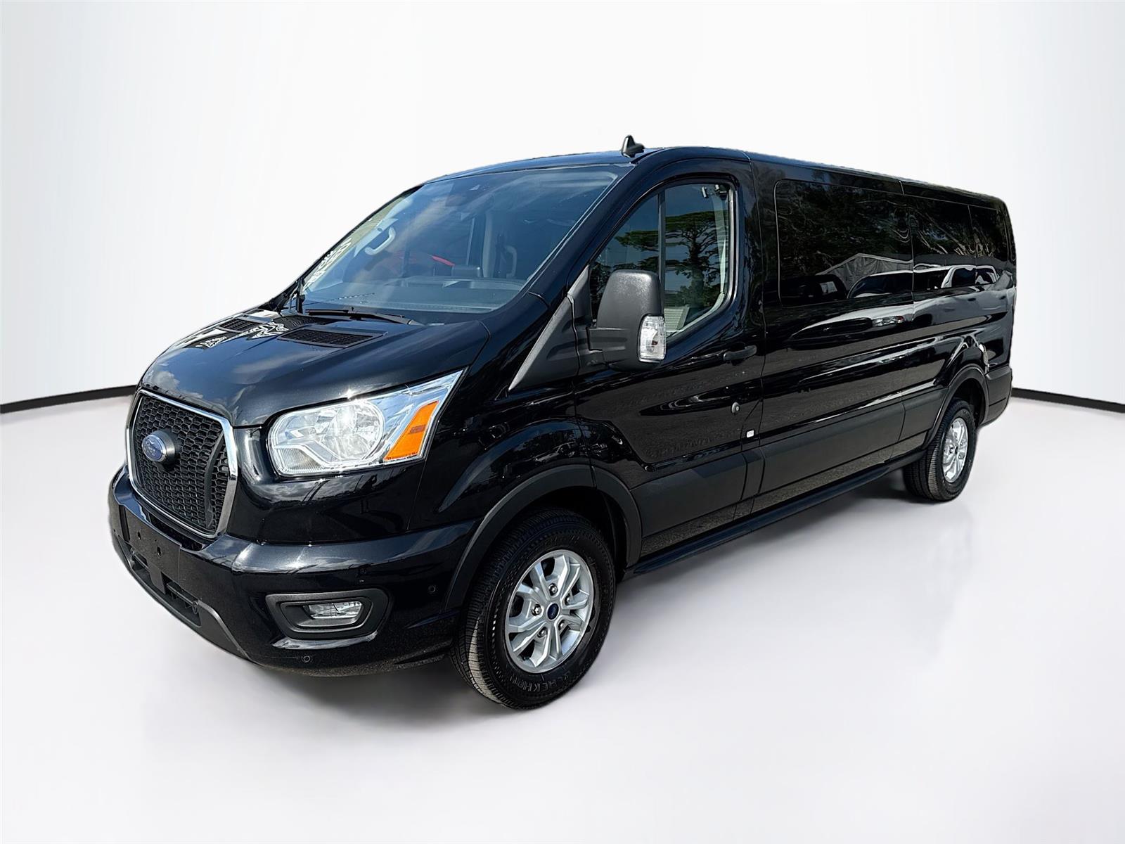 2021 Ford Transit 350 XLT Low Roof Sliding Pass. 148's photo