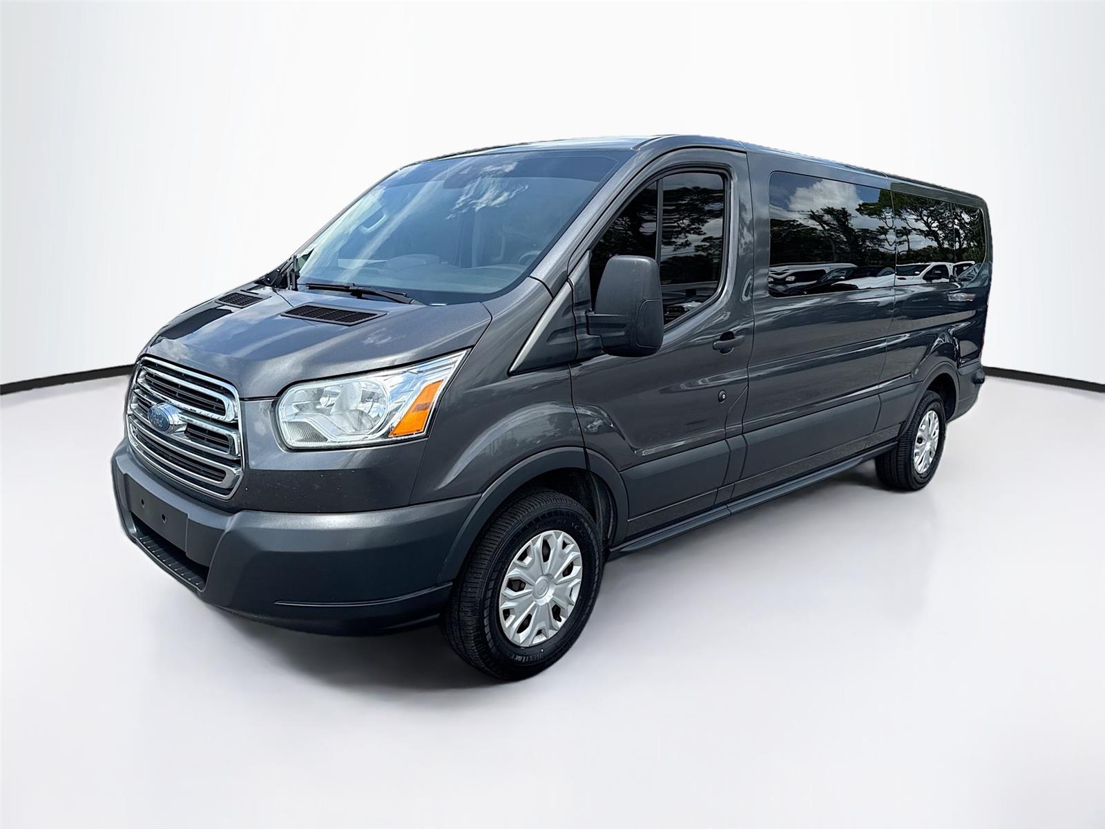 2017 Ford Transit 350 XLT Wagon Low Roof 60/40 Pass. 148WB's photo