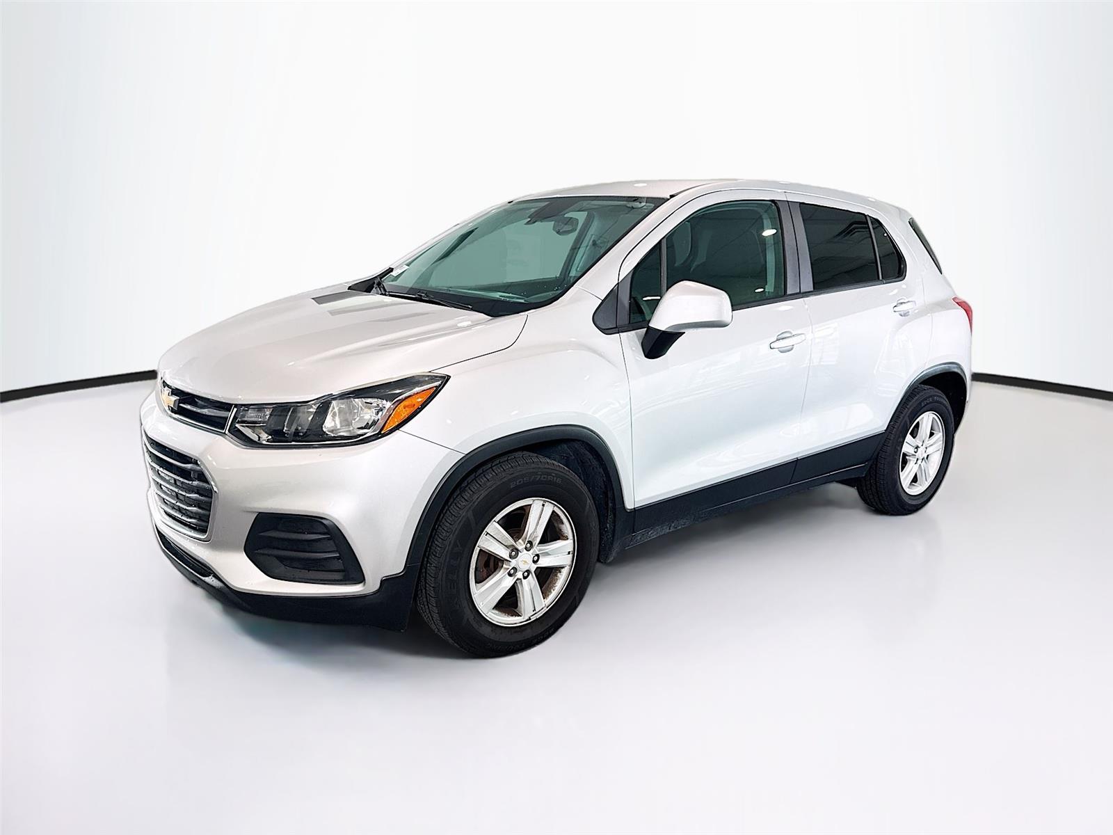 Silver Ice Metallic 2021 Chevrolet Trax LS FWD SUV / Crossover Front-Wheel Drive 6-Speed Automatic
