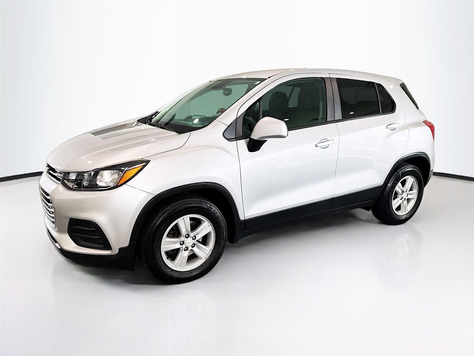 Silver Ice Metallic 2021 Chevrolet Trax LS FWD SUV / Crossover Front-Wheel Drive 6-Speed Automatic