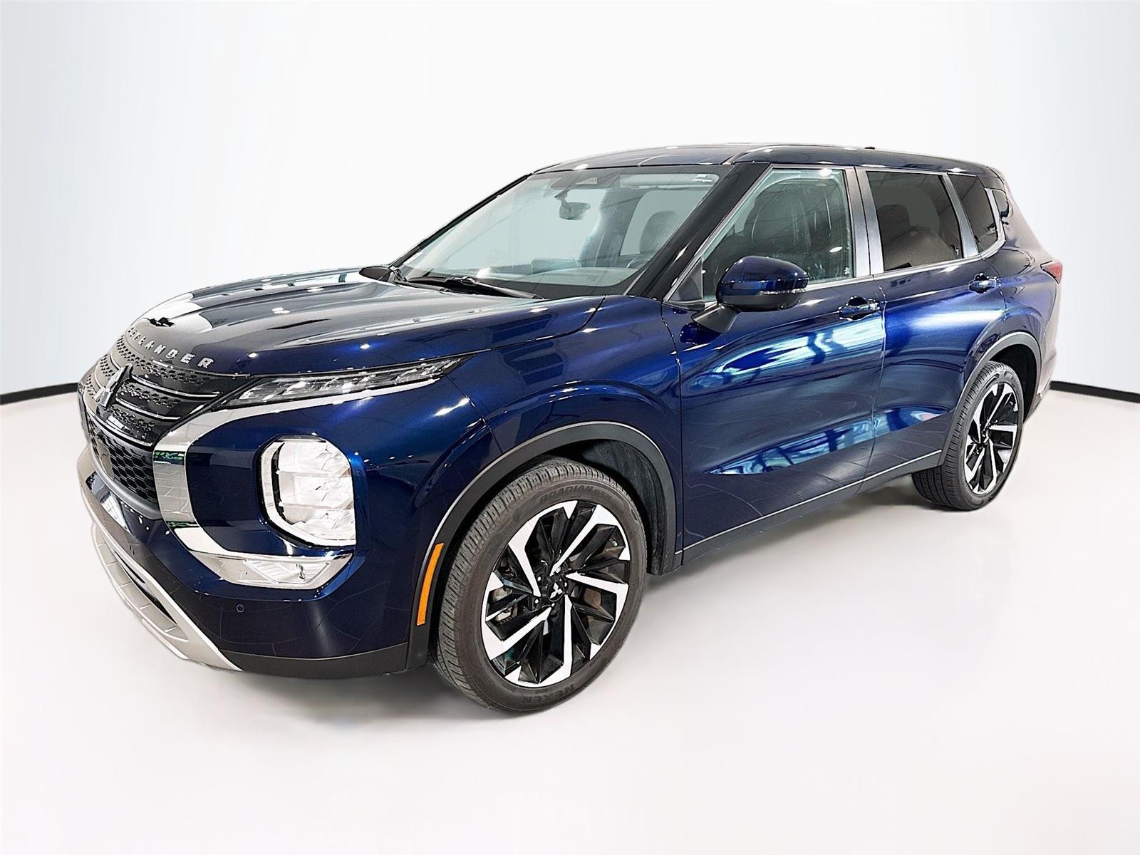 2024 Mitsubishi Outlander SE 2WD's photo