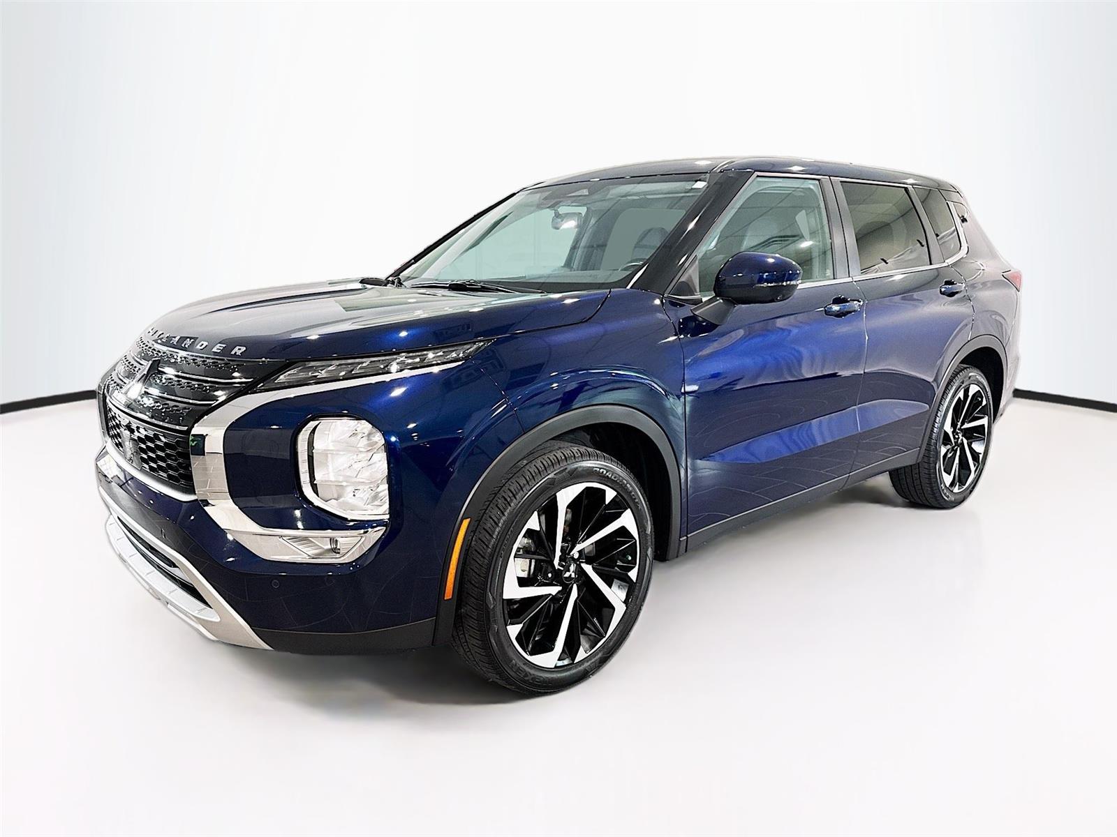 2024 Mitsubishi Outlander SE 2WD's photo