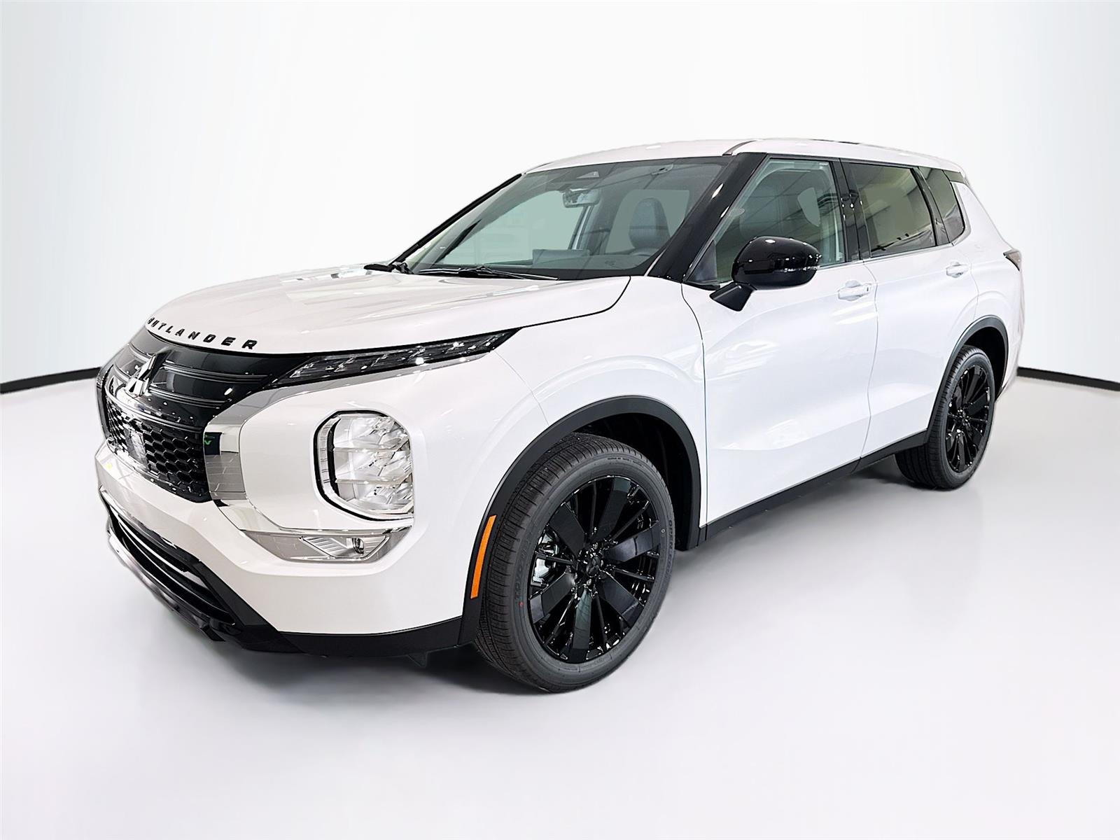 2026 Mitsubishi Outlander SE FWD's photo
