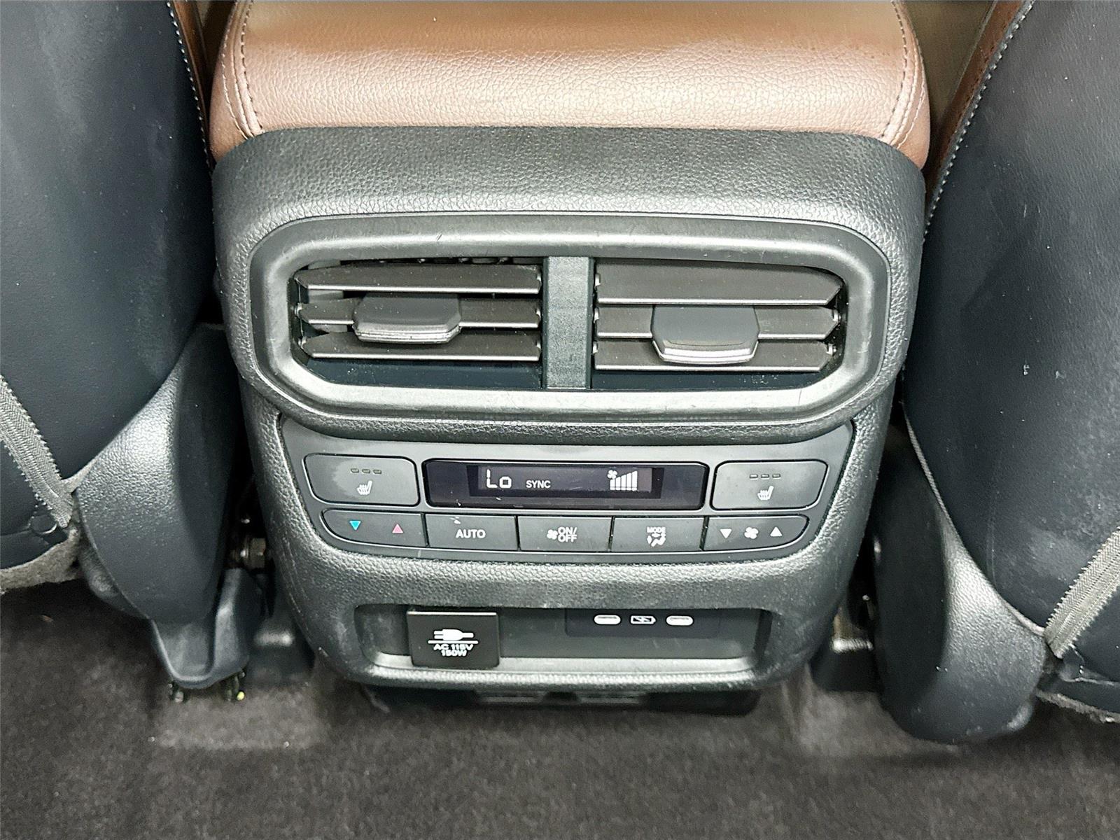 2024 Honda Pilot Elite - Photo 17