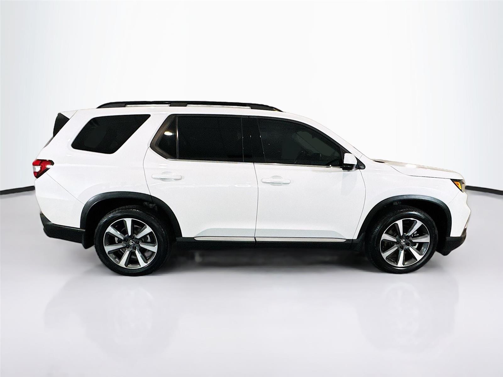 2024 Honda Pilot Elite - Photo 32
