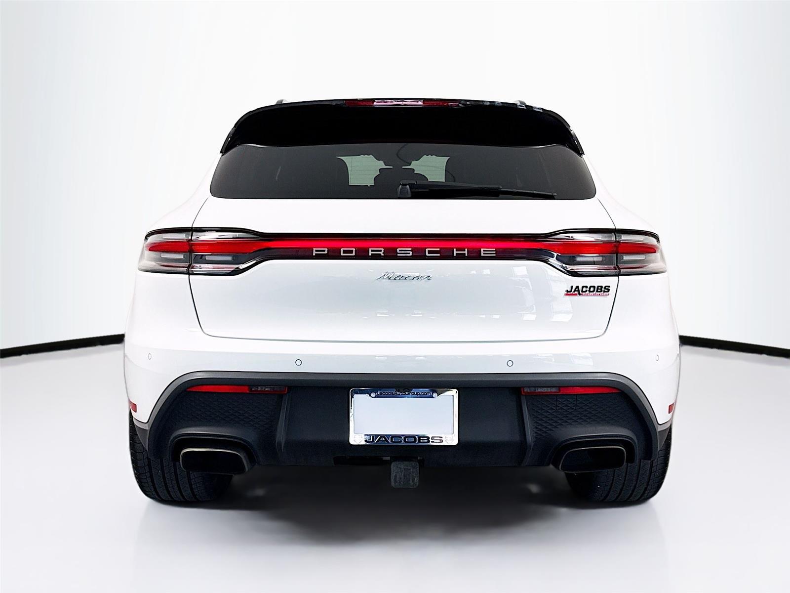 2023 Porsche Macan T - Photo 28