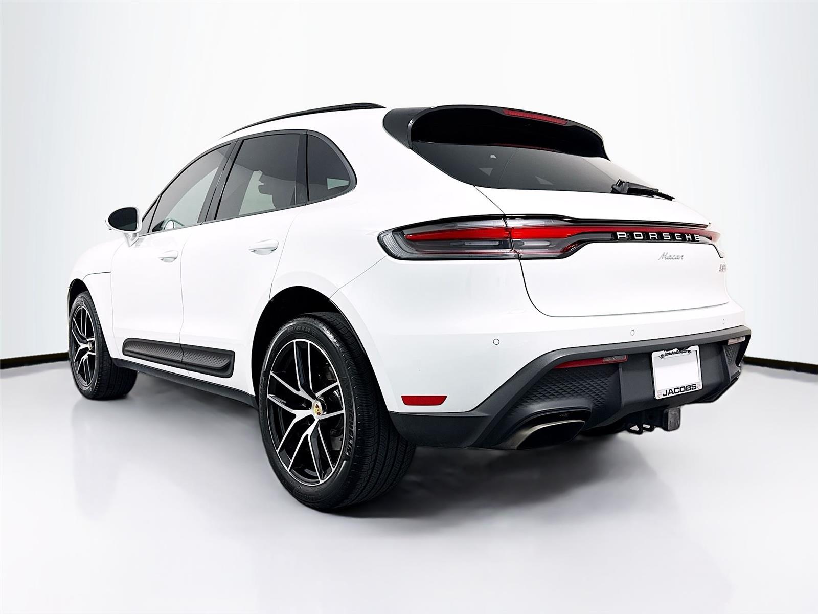 2023 Porsche Macan T - Photo 31