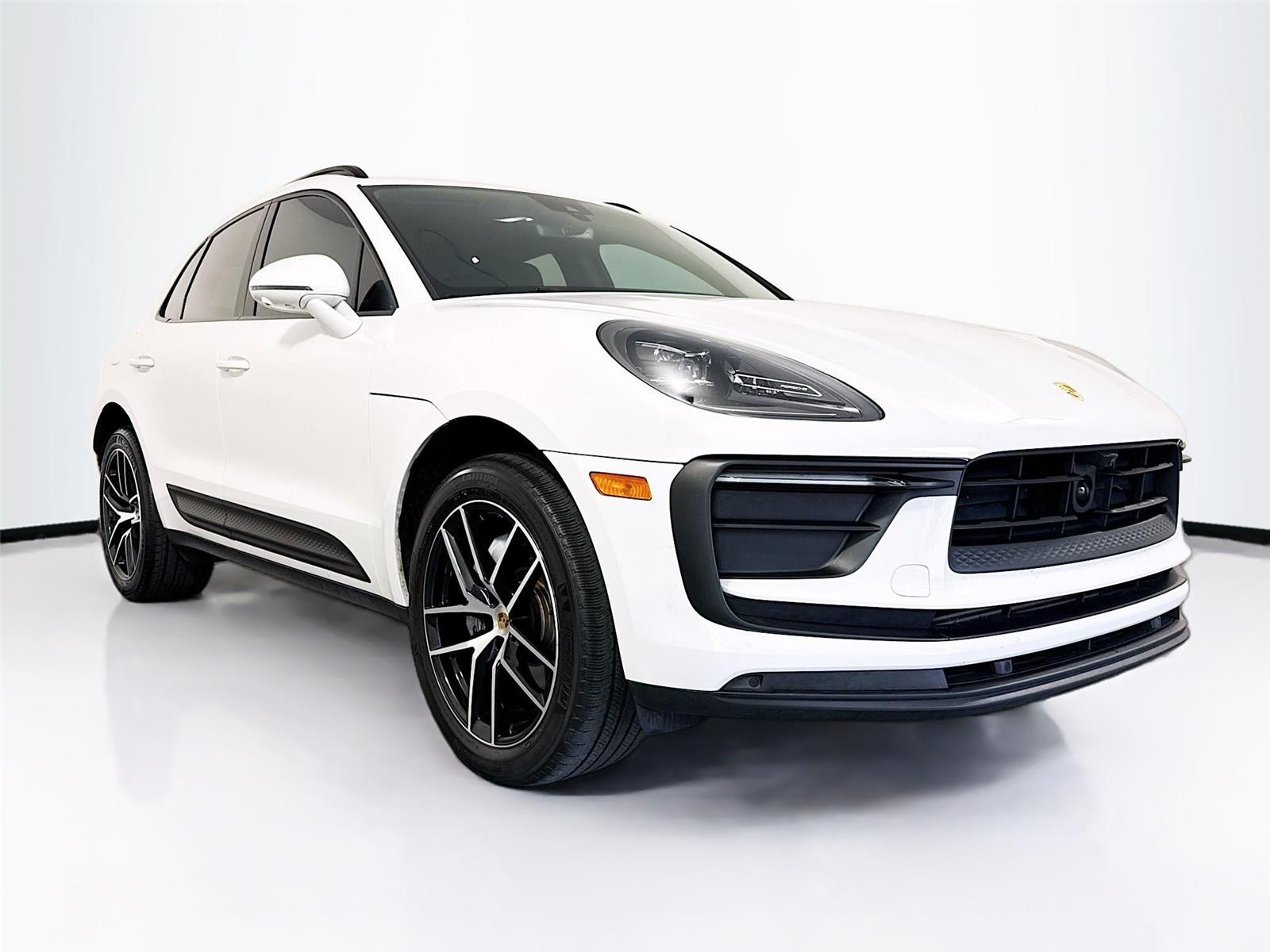 2023 Porsche Macan T - Photo 35