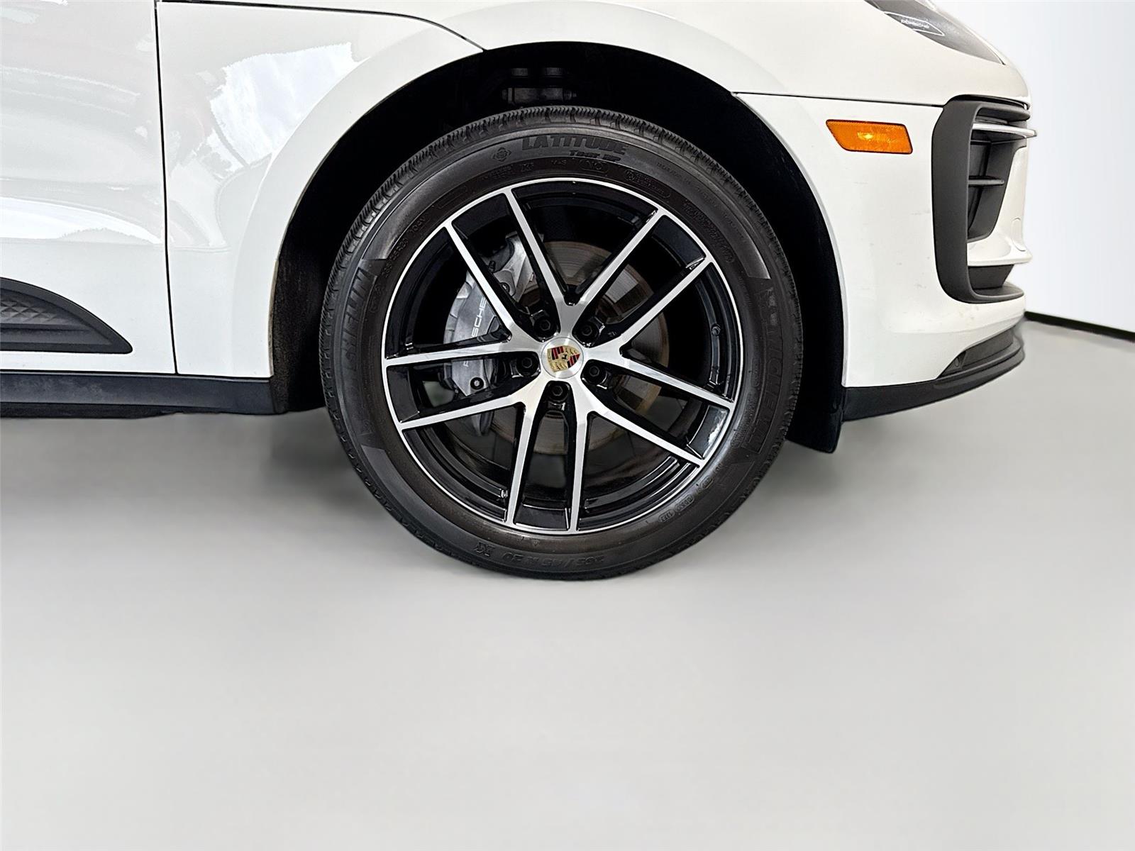 2023 Porsche Macan T - Photo 36