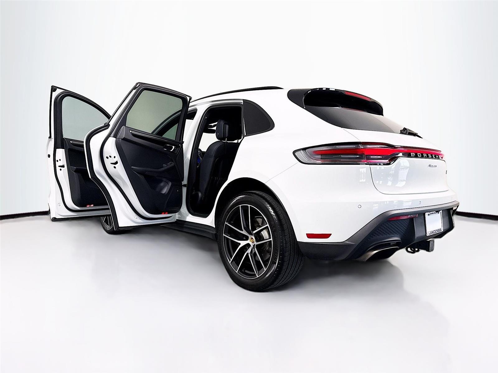 2023 Porsche Macan T - Photo 41