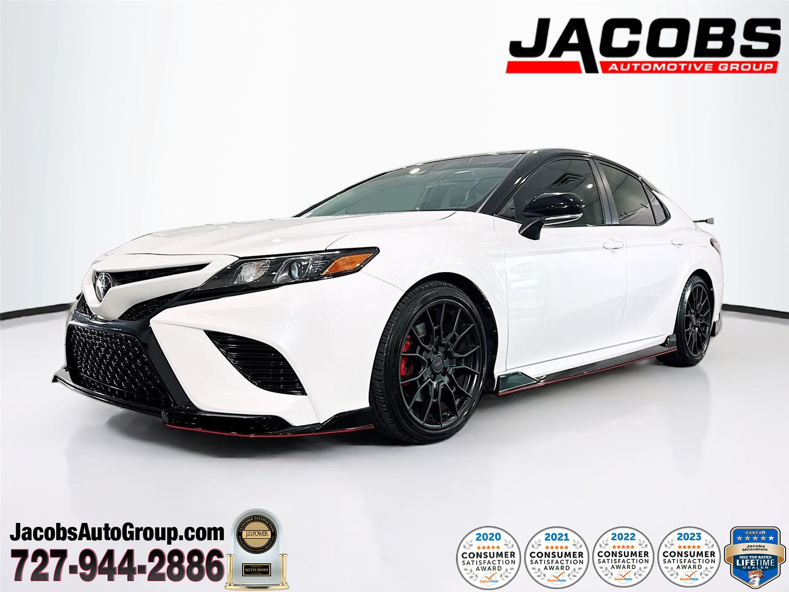 Midnight Black Metallic 2021 Toyota Camry Sedan Front-Wheel Drive Automatic