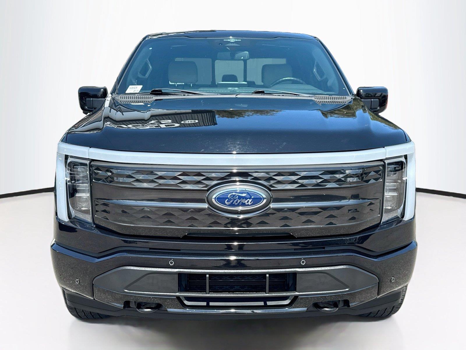 2023 Ford F-150 Lightning Platinum - Photo 8
