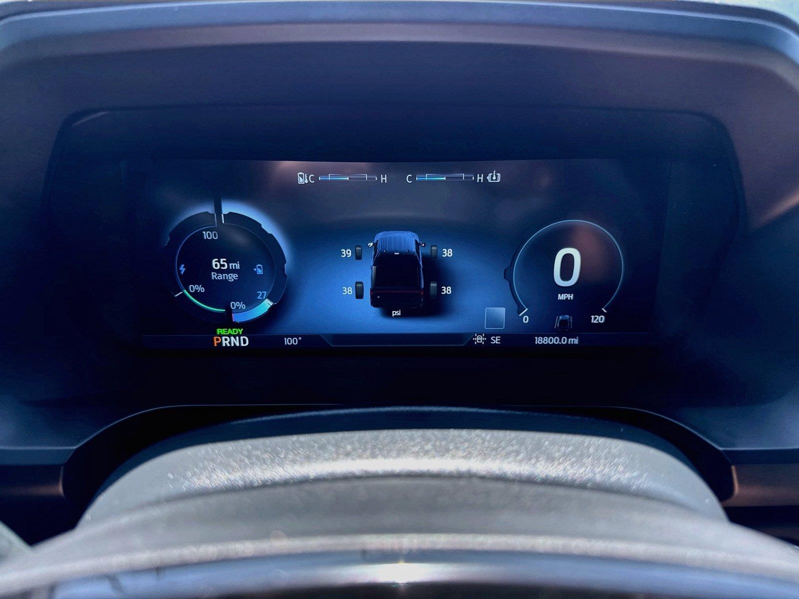 2023 Ford F-150 Lightning Platinum - Photo 11