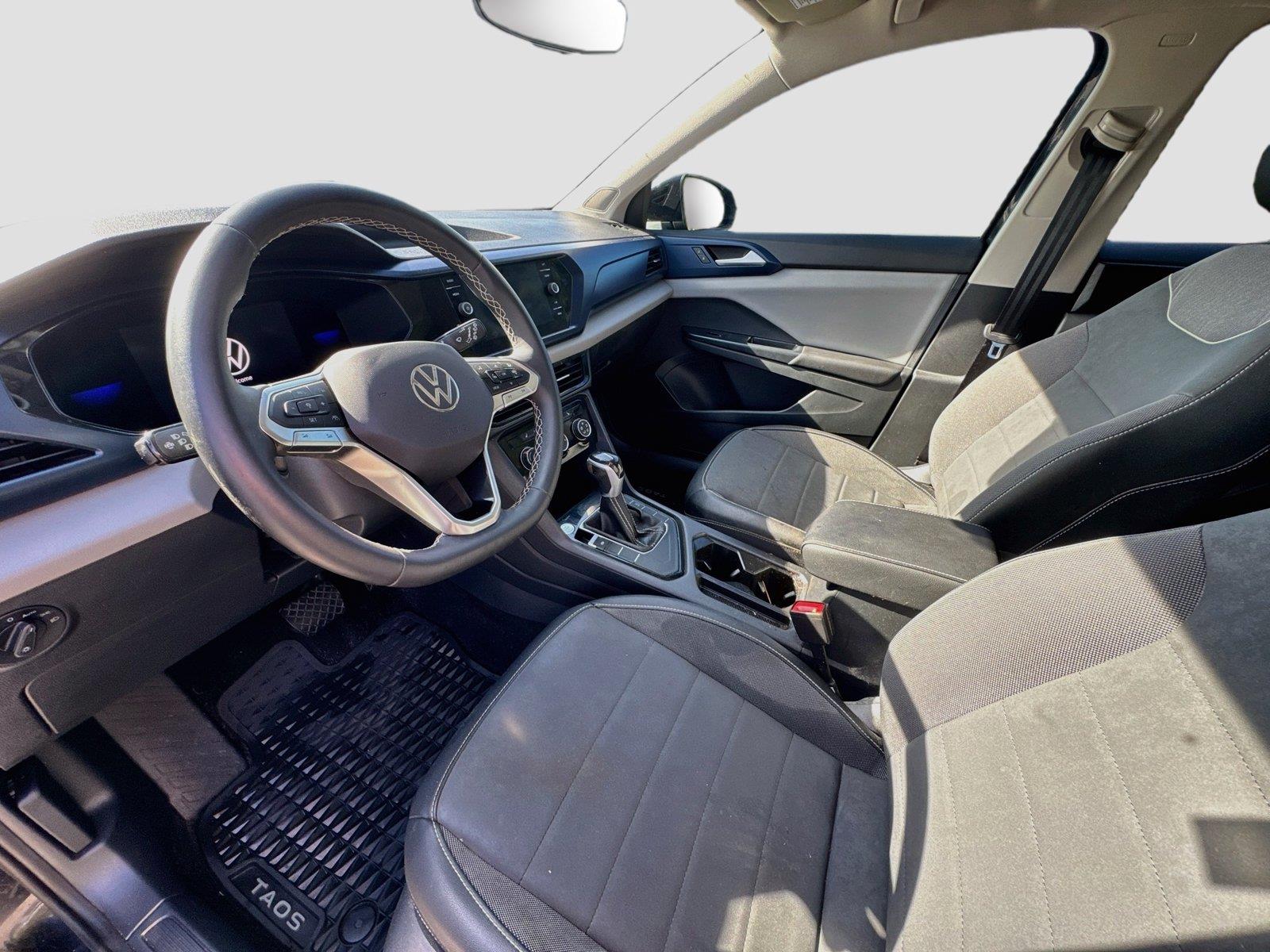2023 Volkswagen Taos SE - Photo 11