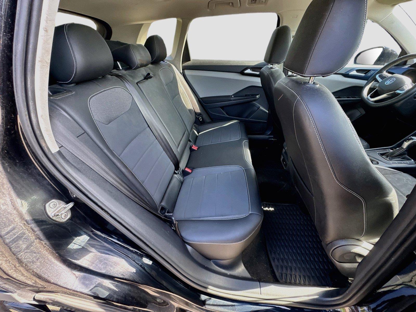 2023 Volkswagen Taos SE - Photo 13