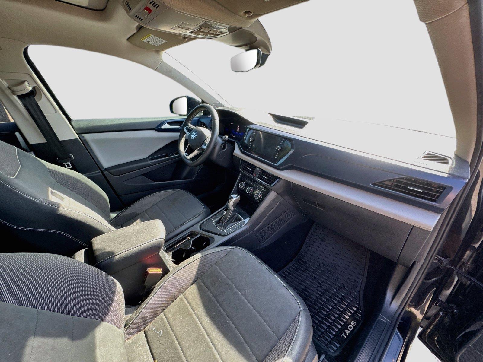 2023 Volkswagen Taos SE - Photo 16