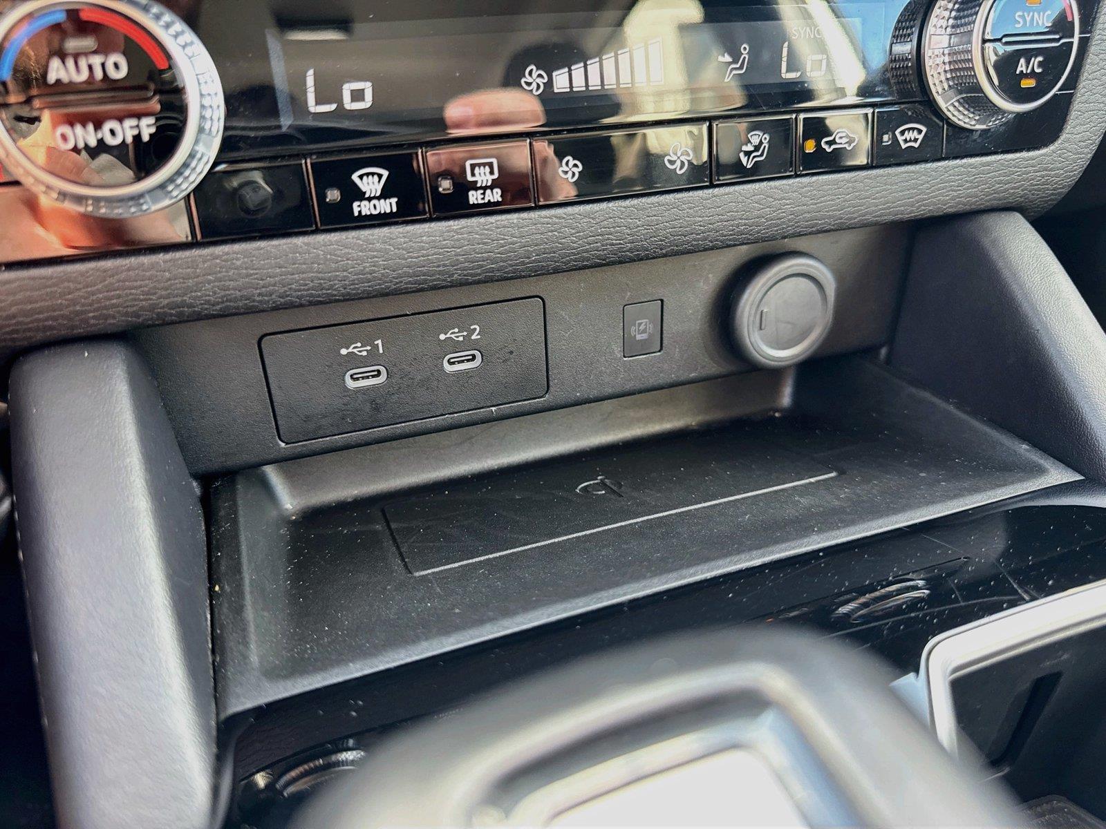 2025 Mitsubishi Outlander SE - Photo 24