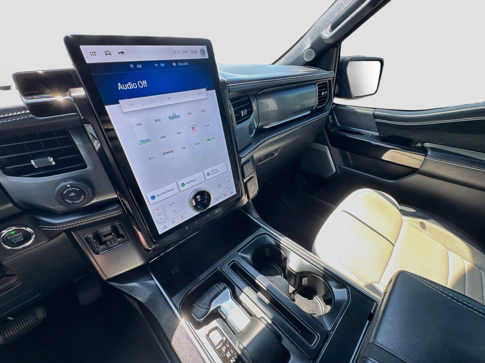 2023 Ford F-150 Lightning Platinum - Photo 15