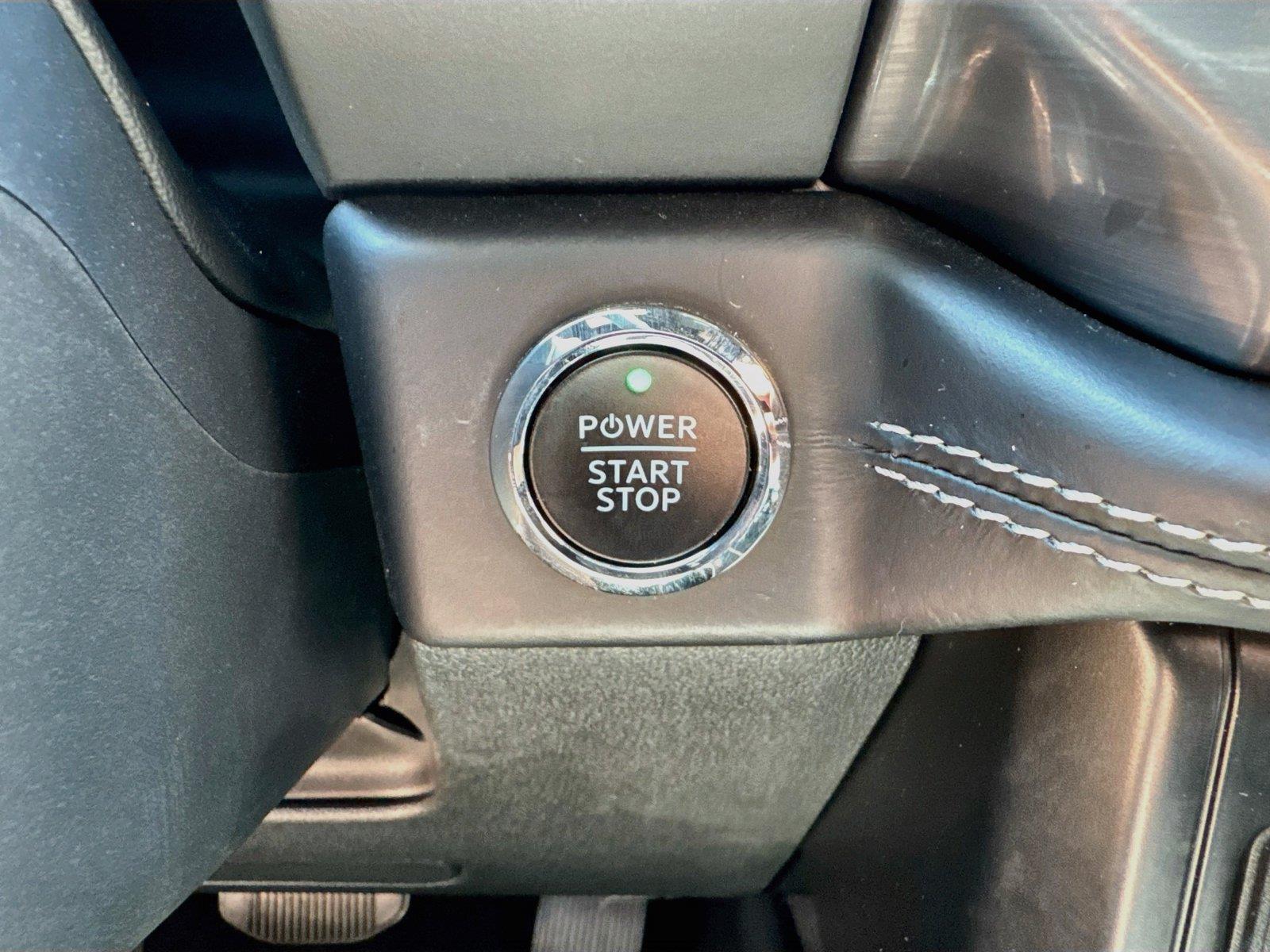 2023 Ford F-150 Lightning Platinum - Photo 19