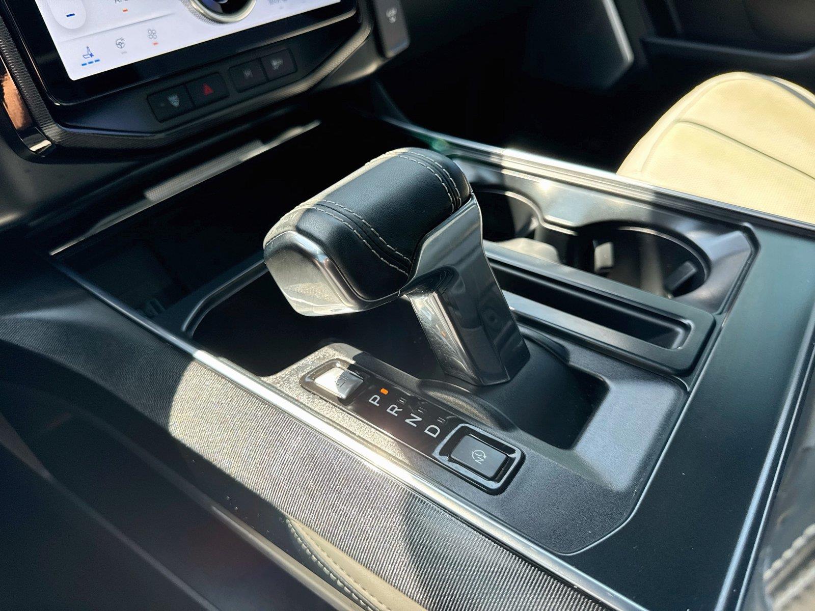 2023 Ford F-150 Lightning Platinum - Photo 21