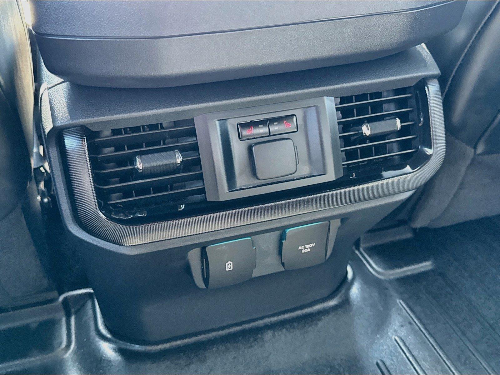 2023 Ford F-150 Lightning Platinum - Photo 26