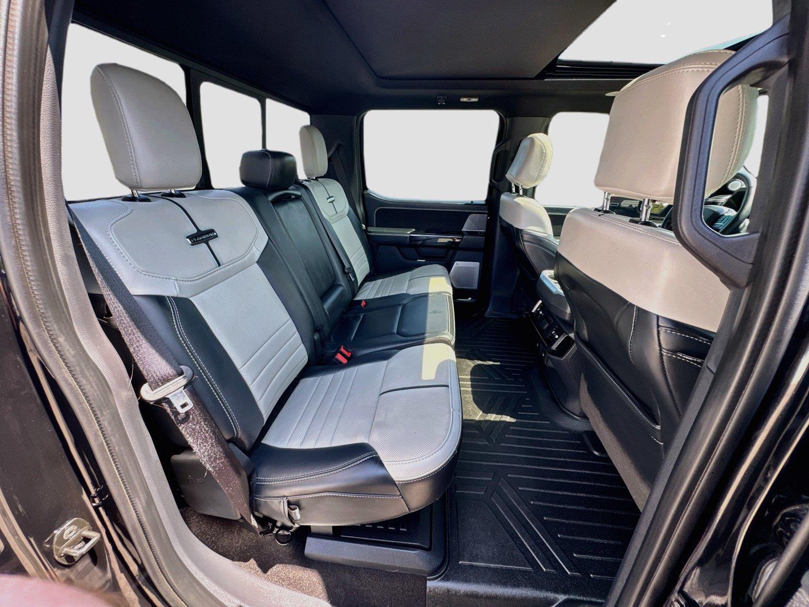 2023 Ford F-150 Lightning Platinum - Photo 27