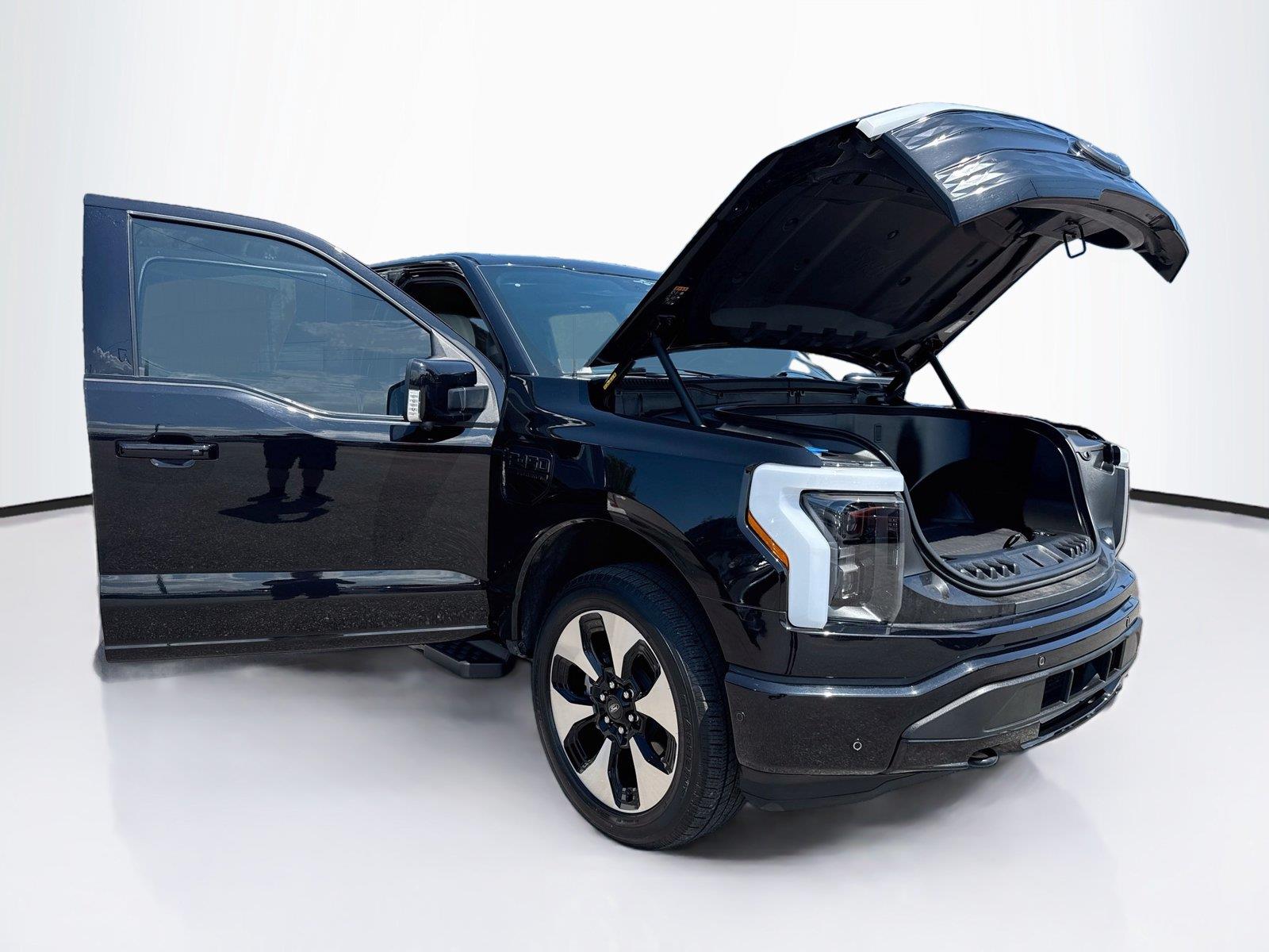 2023 Ford F-150 Lightning Platinum - Photo 37