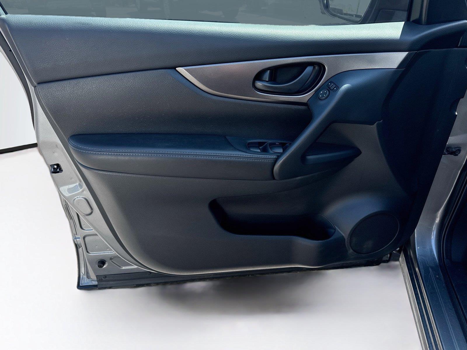 2022 Nissan Rogue Sport S - Photo 9