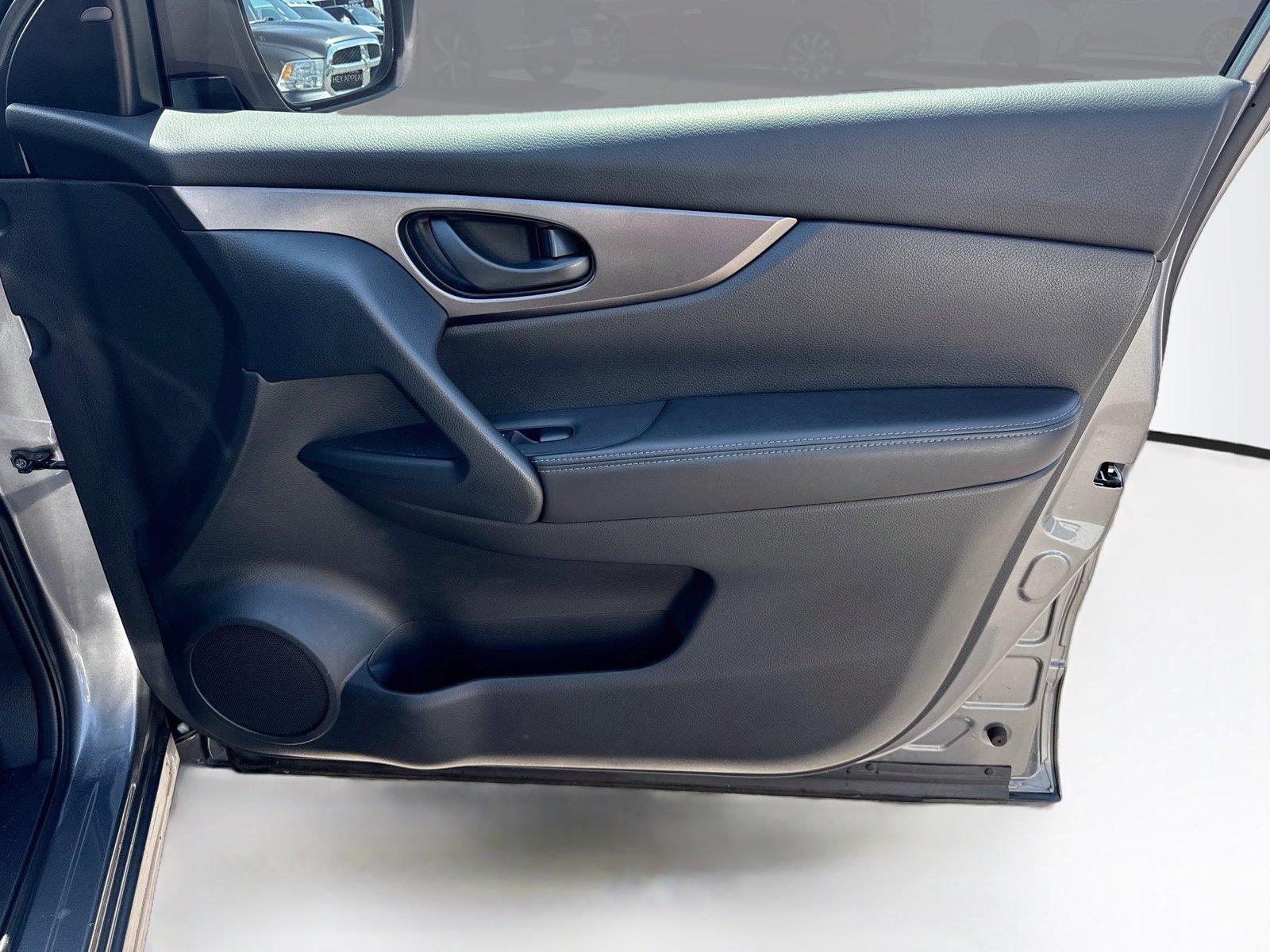 2022 Nissan Rogue Sport S - Photo 16
