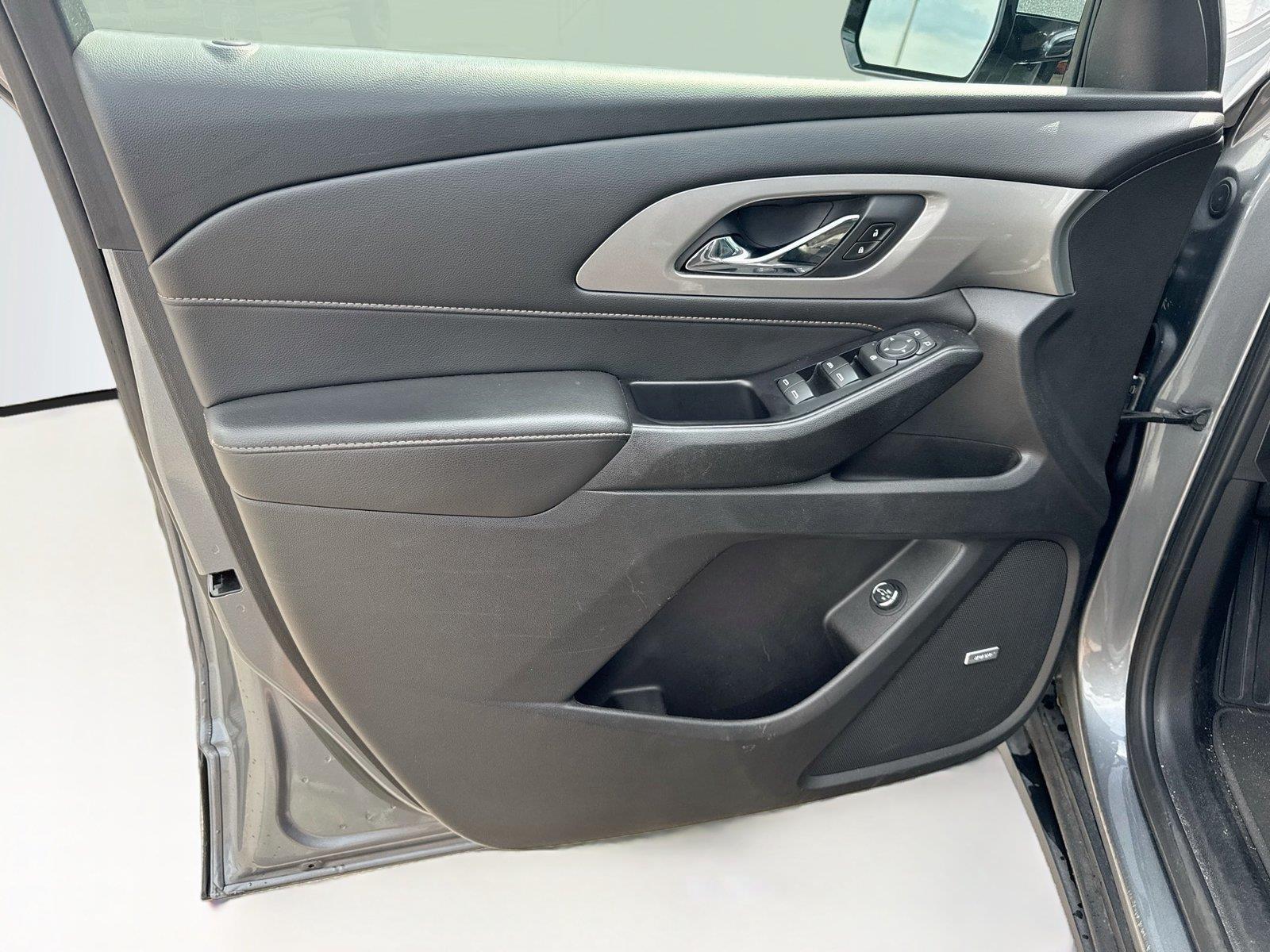 2020 Chevrolet Traverse RS - Photo 9