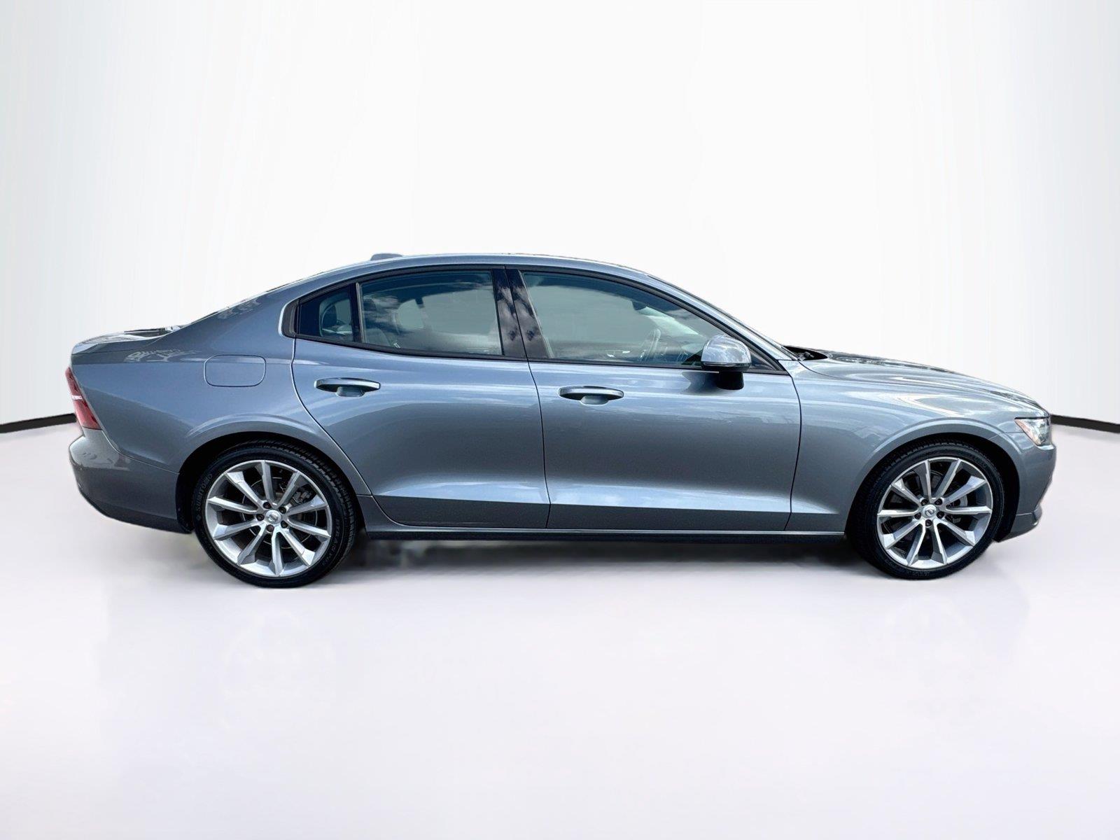 2020 Volvo S60 Momentum - Photo 6