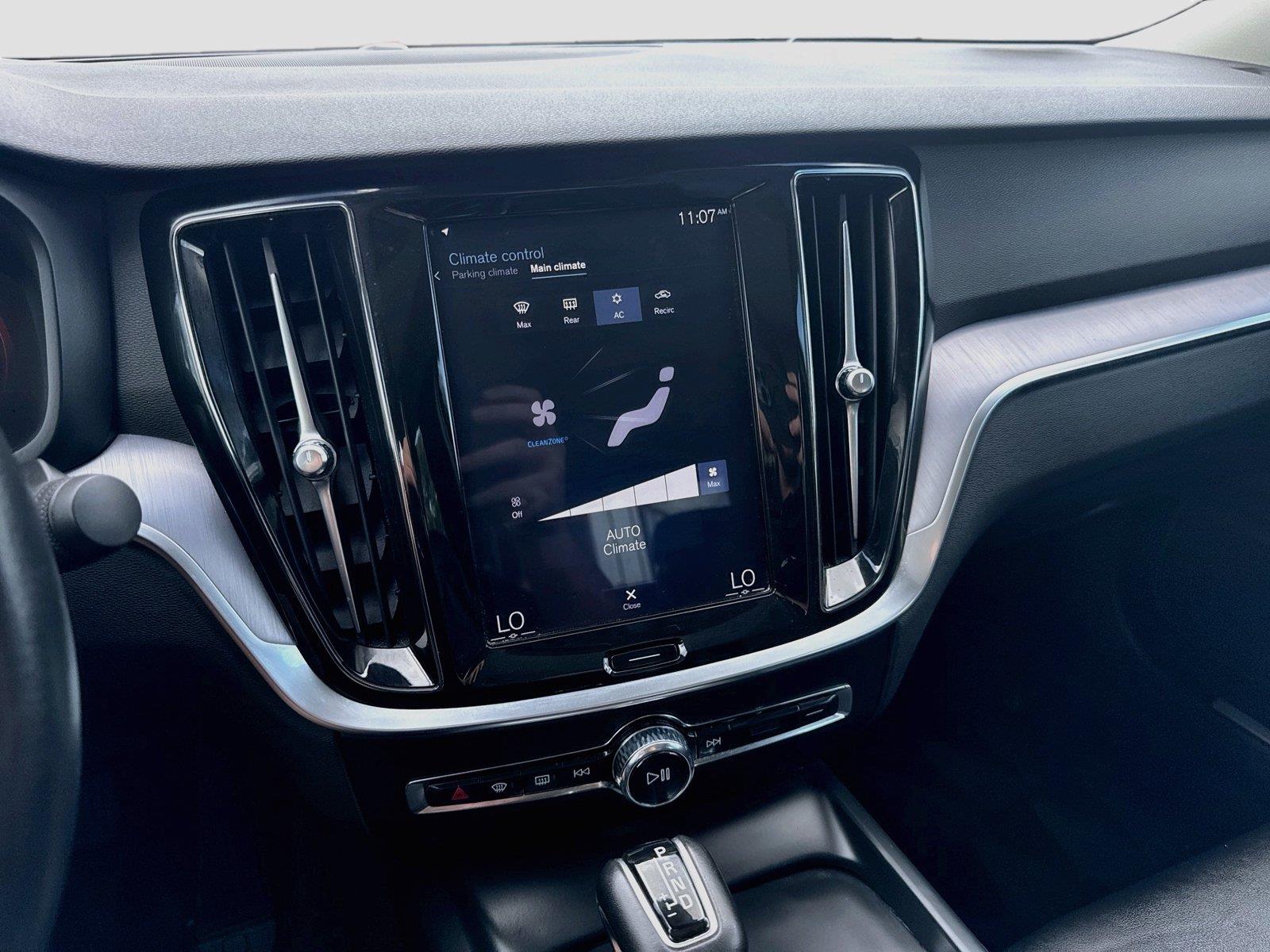 2020 Volvo S60 Momentum - Photo 22