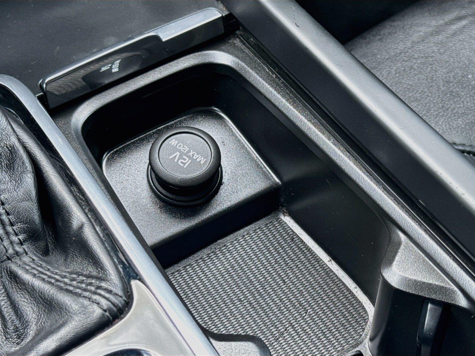 2020 Volvo S60 Momentum - Photo 24