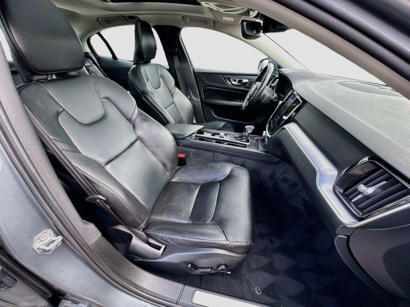 2020 Volvo S60 Momentum - Photo 31