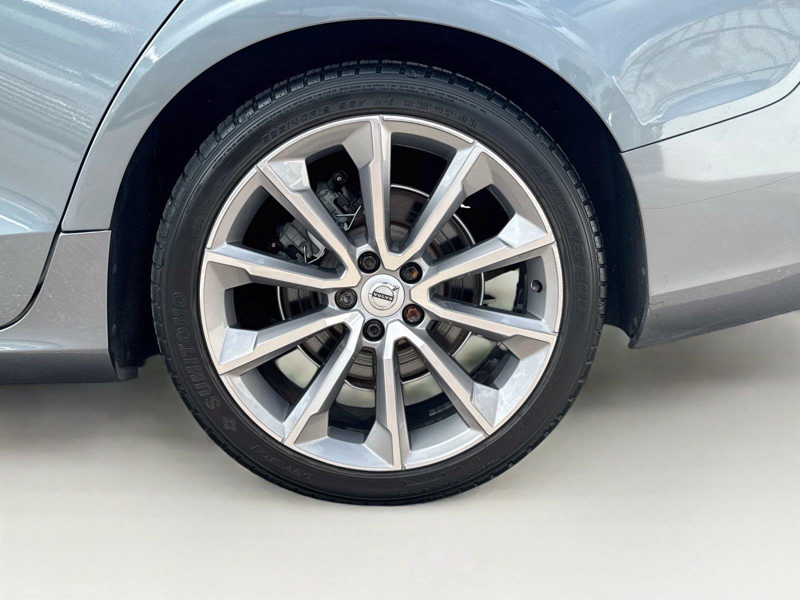 2020 Volvo S60 Momentum - Photo 36