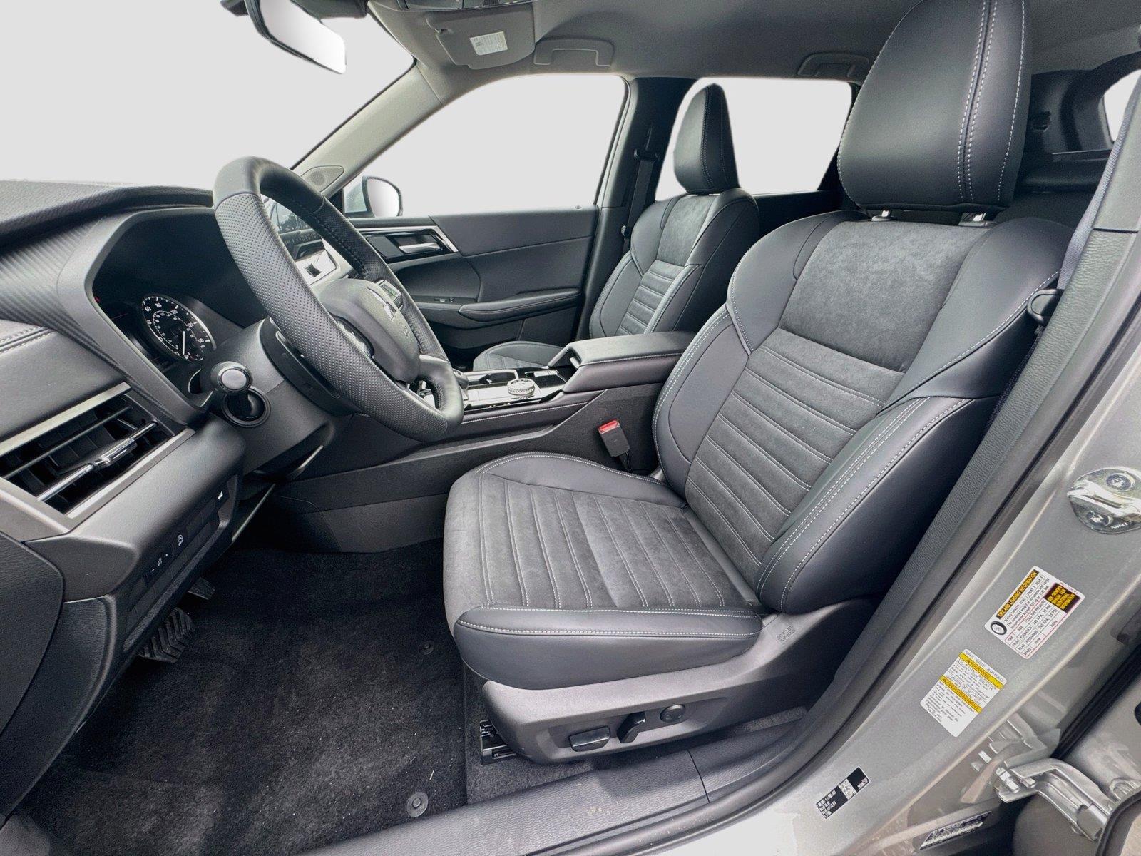 2026 Mitsubishi Outlander SE - Photo 10