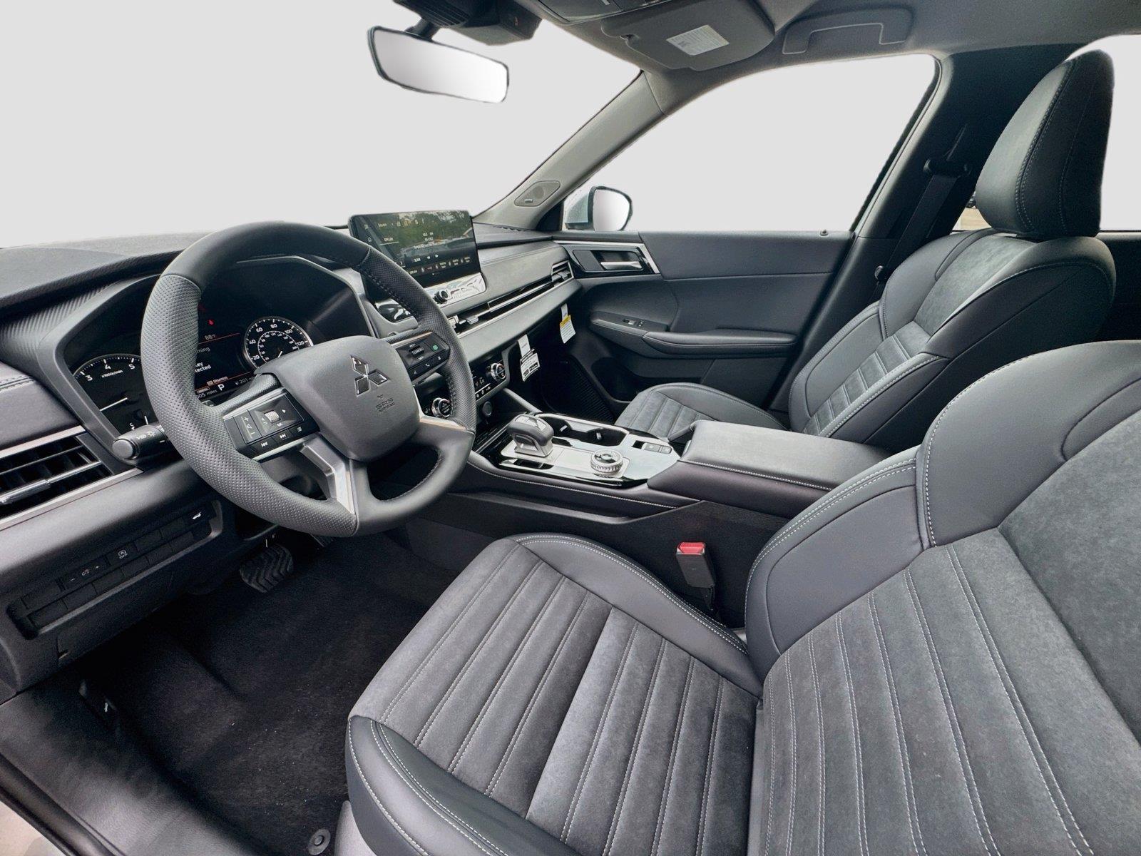 2026 Mitsubishi Outlander SE - Photo 11