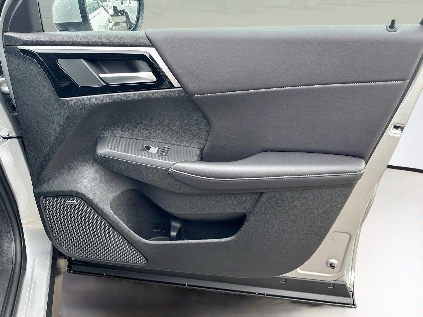 2026 Mitsubishi Outlander SE - Photo 14