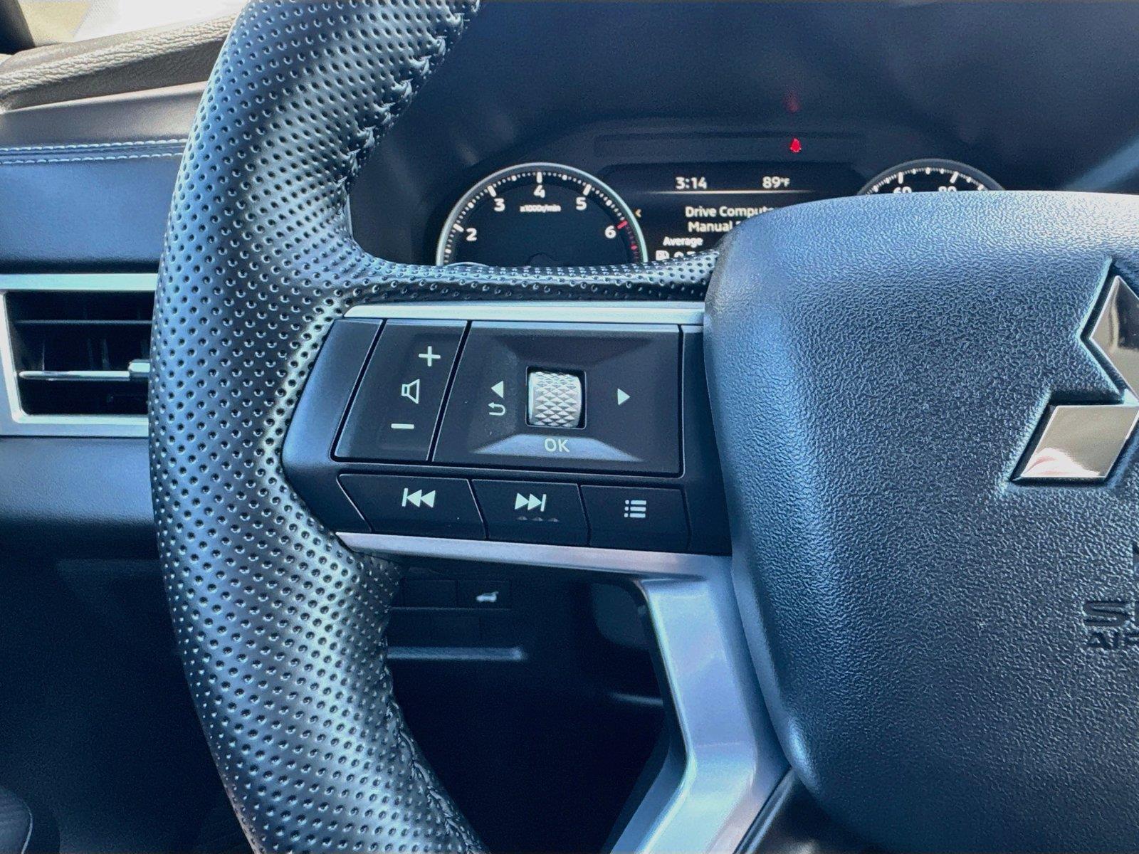 2026 Mitsubishi Outlander SE - Photo 12