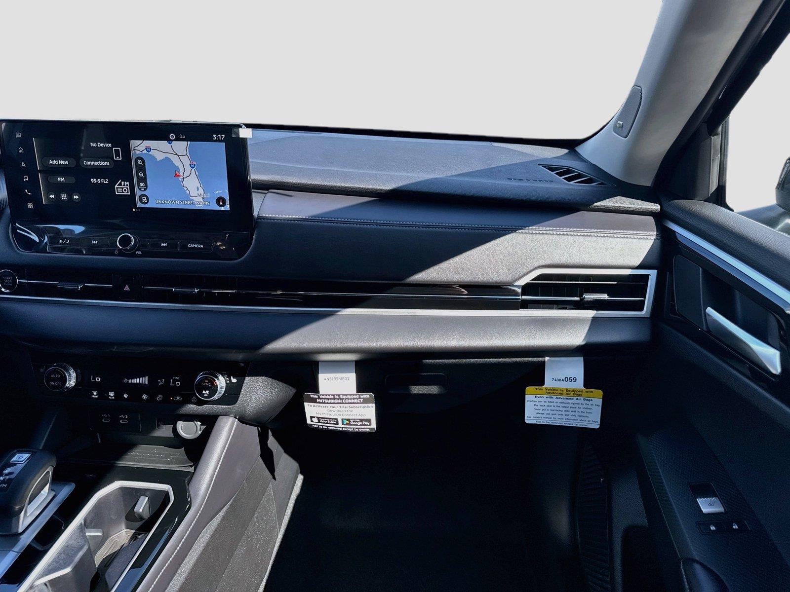 2026 Mitsubishi Outlander SE - Photo 29