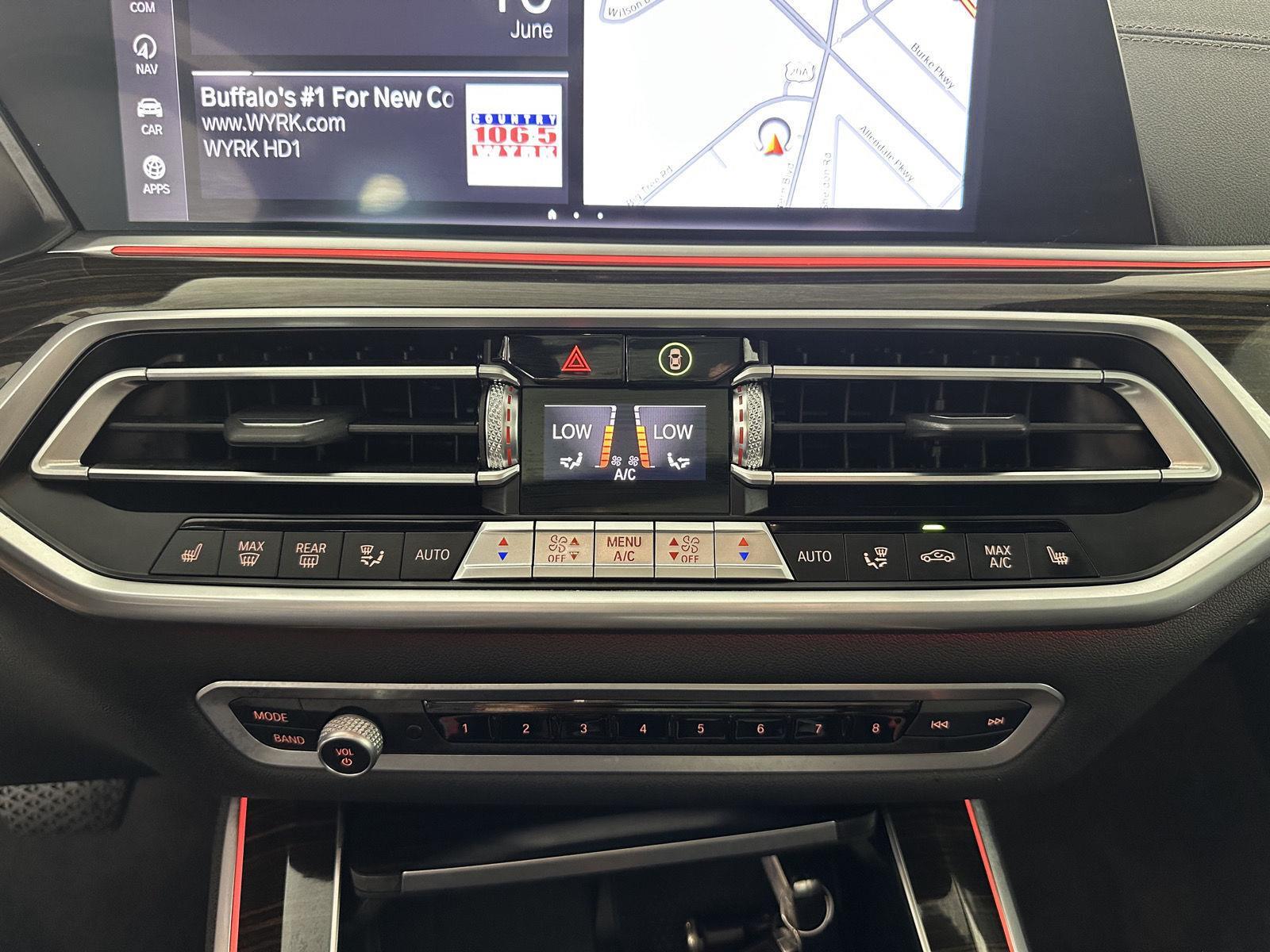 Used 2020 Jet Black BMW xDrive40i image 7