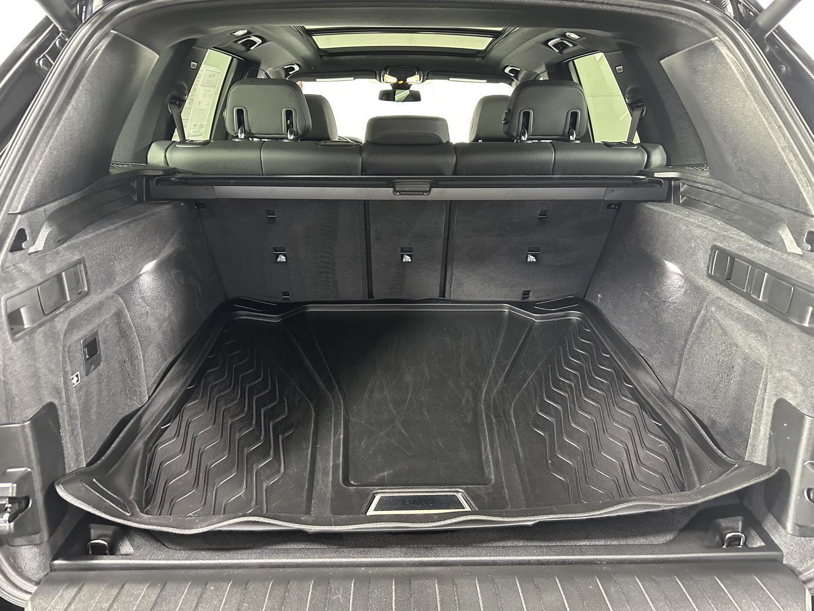 Used 2020 Jet Black BMW xDrive40i image 18